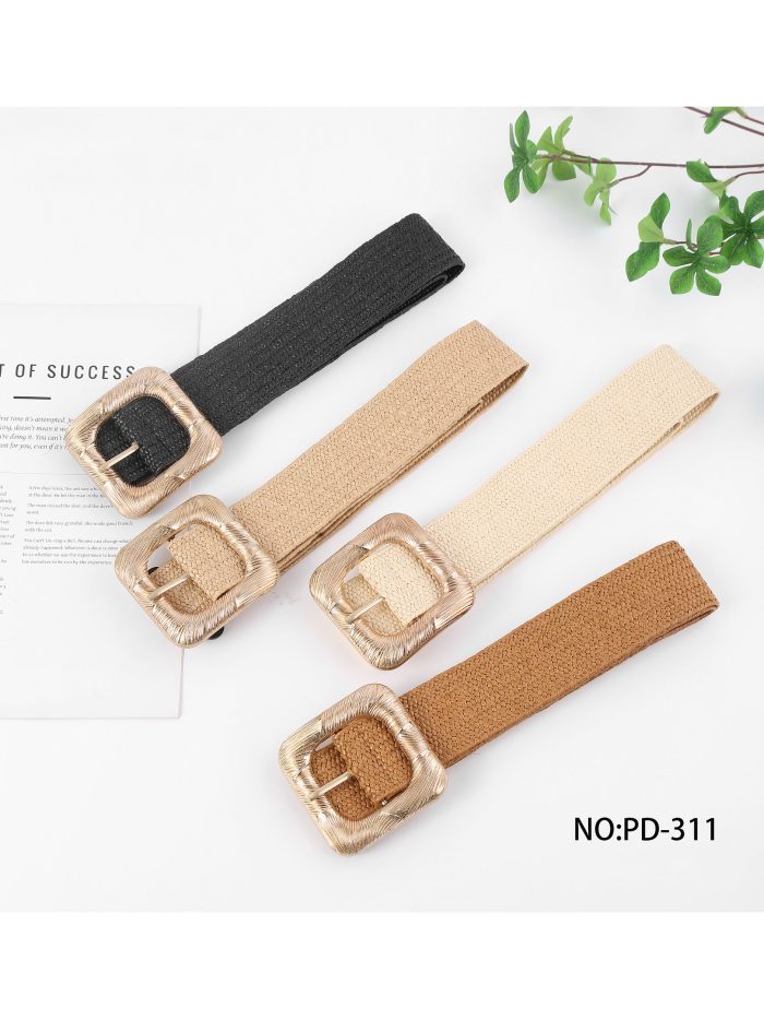 Cinto com efeito ráfia e fivela quadrada