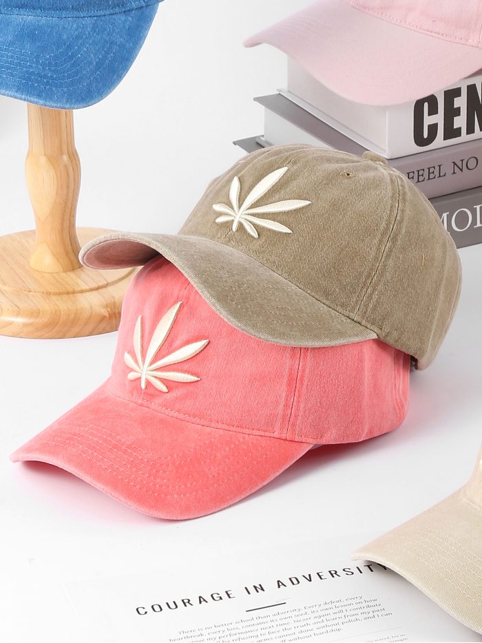 Boné vintage lavado com folha bordada