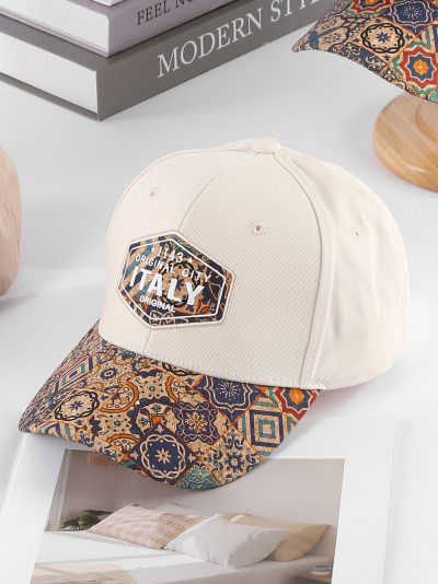 Gorra parche Italy con visera mosaico