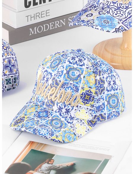 Boné do Barcelona bordado com estampa de mosaico