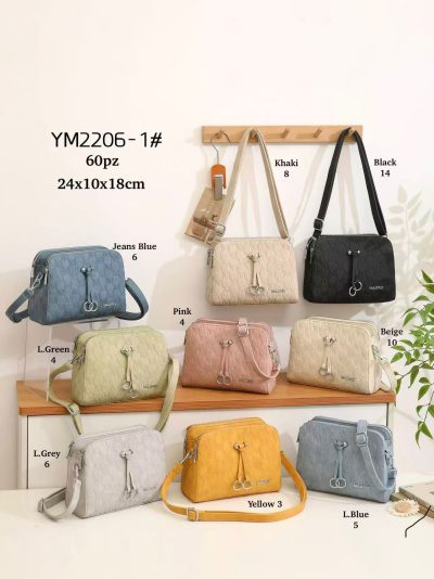 Bolso bandolera grabada con detalle metálico 2