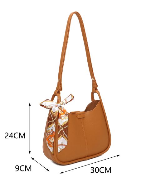 Bolso hobo con pañuelo decorativo