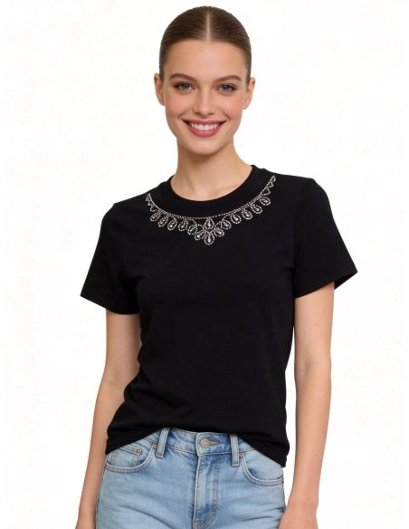 Baumwoll-T-Shirt mit Perlenkragen