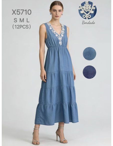 Robe longue brodée, effet denim, col en V