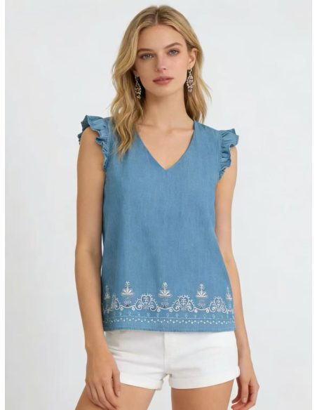 Top bordado símil denim volantes