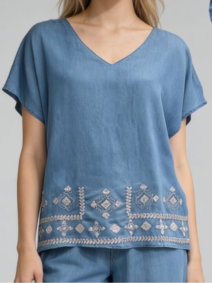 Conjunto de blusa e calça bordadas com efeito jeans