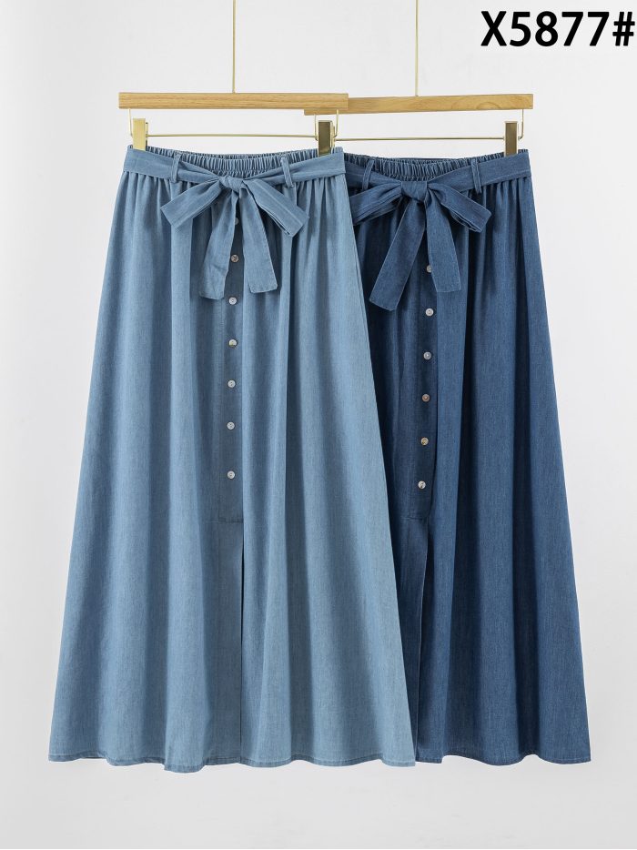 Langer Rock in Jeansoptik mit Knöpfen und Schleife