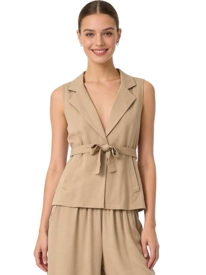 Conjunto chaleco tipo blazer + pantalón ancho