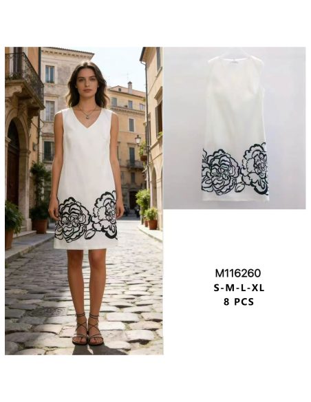 Vestido blanco motivo floral en contraste