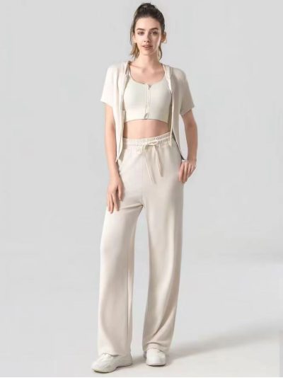 Conjunto chaqueta sport capucha y cremallera + pantalón