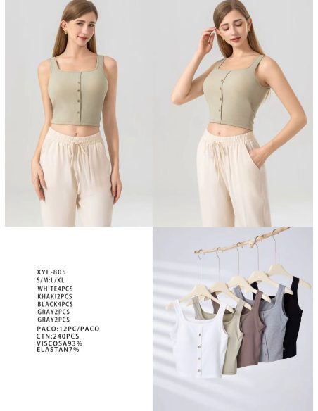 Top cropped canelado com botões e decote quadrado.