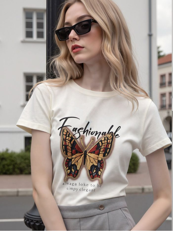 Camiseta moderna com estampa de borboleta