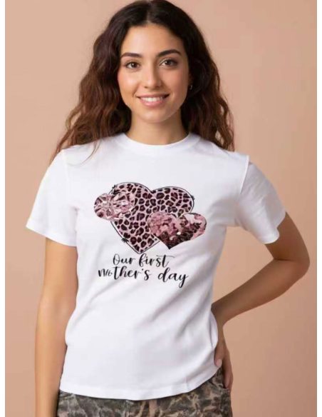 Camiseta Our first mothers day corazones