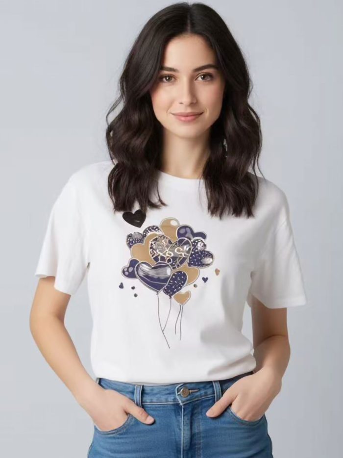 Camiseta estampada globos corazón