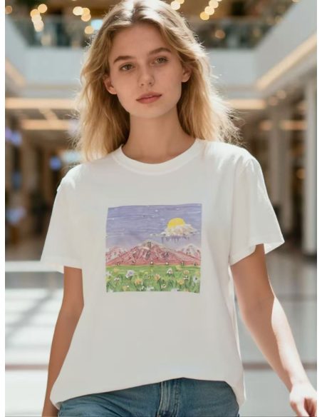 T-shirt con stampa paesaggio