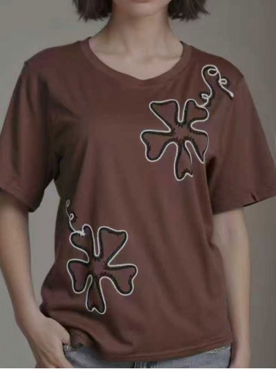 Floral embroidered t-shirt