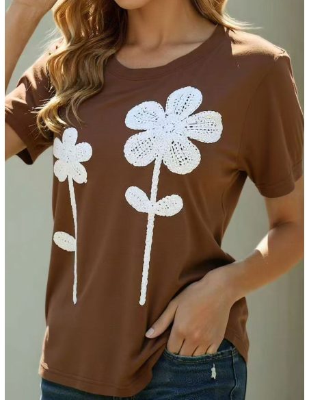 Camiseta aplicación floral en relieve