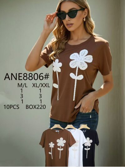 Camiseta aplicación floral en relieve 2