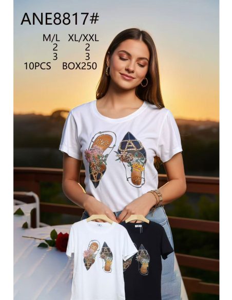 Camiseta estampada de sandalias y flores