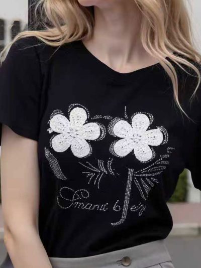 Camiseta flores strass