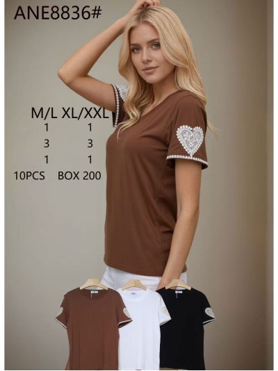 Camiseta detalle corazón en mangas 2