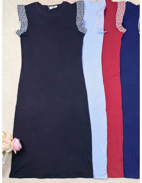 Abito lungo con maniche a balze e stampa a quadretti