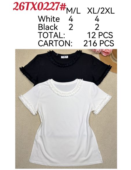 Camiseta detalle ribete en cuello y mangas