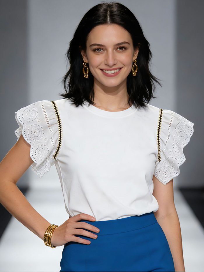 Camiseta manga volante de bordado