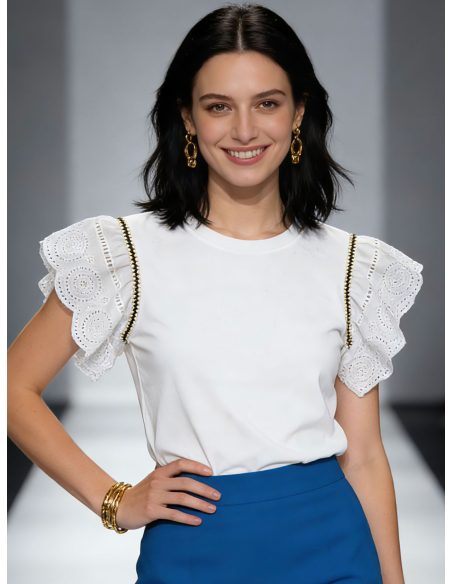 Camiseta manga volante de bordado