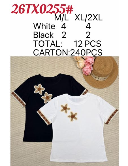 Camiseta doble flor y ribete bordado