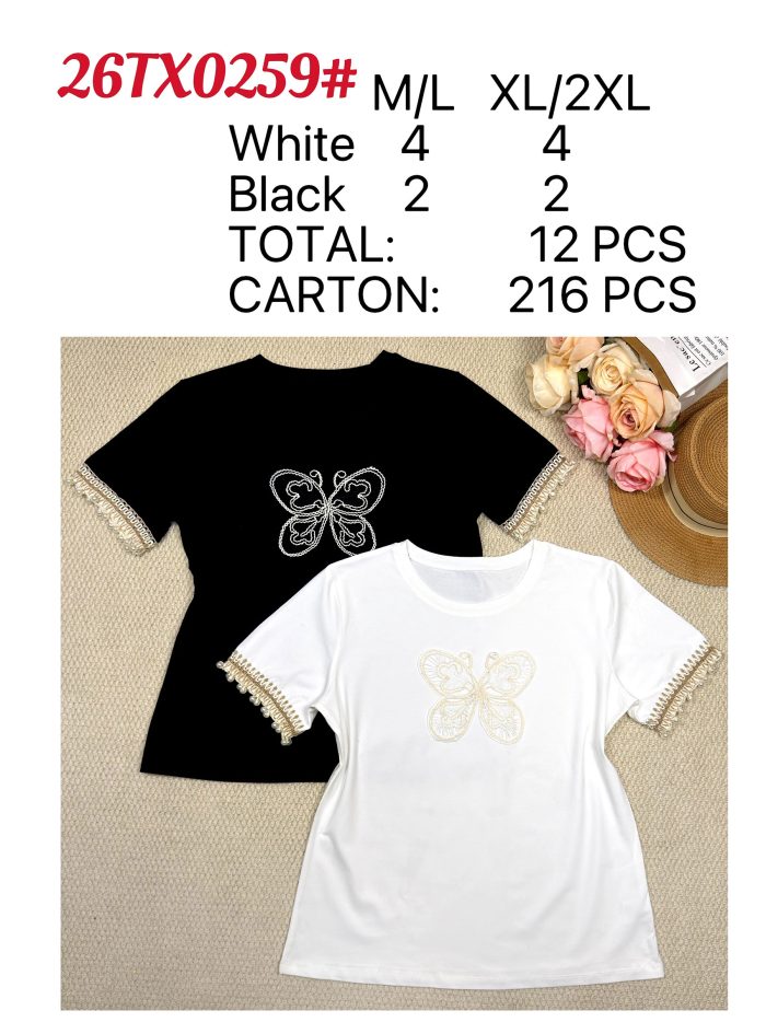 T-shirt con farfalla ricamata e dettaglio di rifiniture in perle