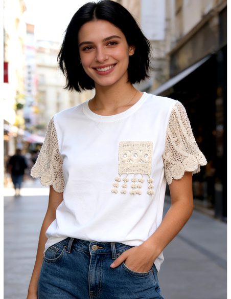 Camiseta bolsillo bordado mangas de crochet