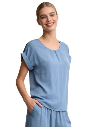 Blusa efecto seda de manga corta