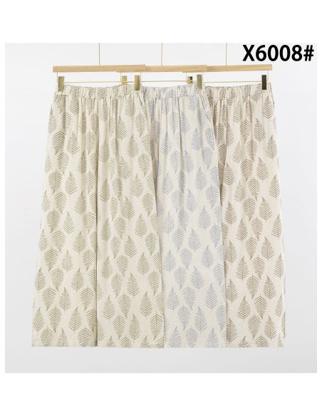 Pantalón efecto lino estampado hojas