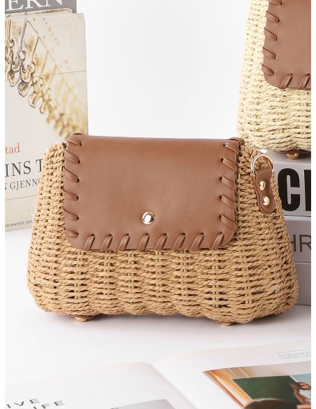 Bolso bandolera de rafia con solapa efecto piel