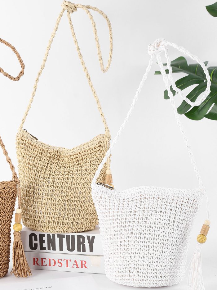 Bolso bandolera de rafia con borla