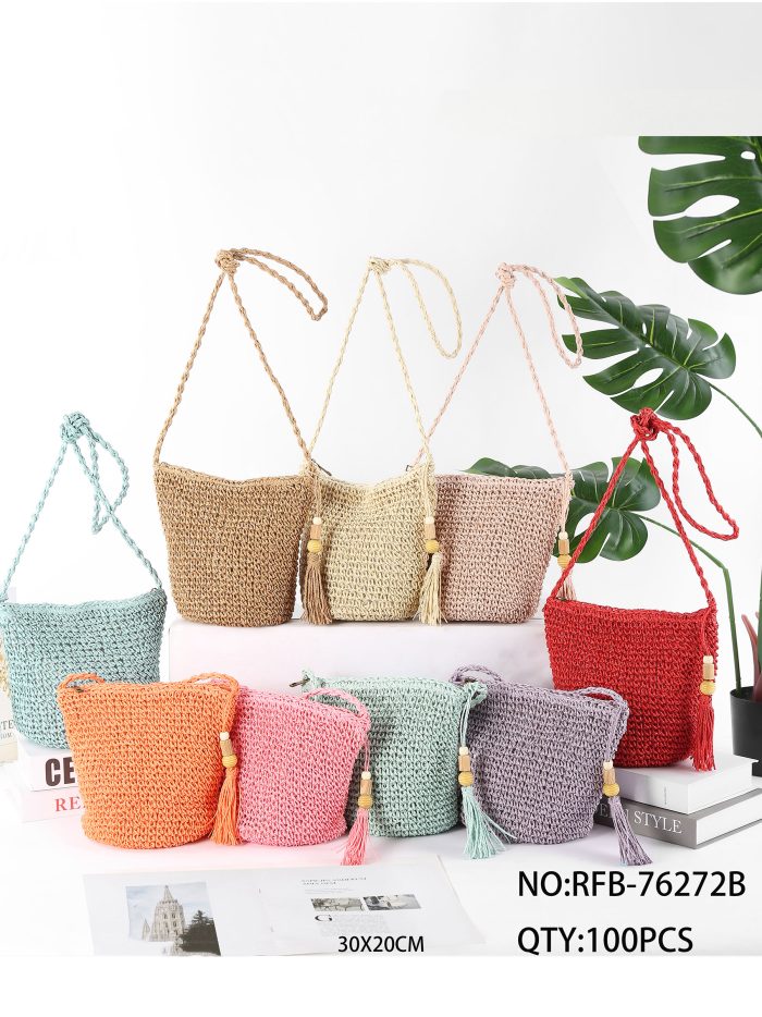 Bast-Schultertasche mit Quaste