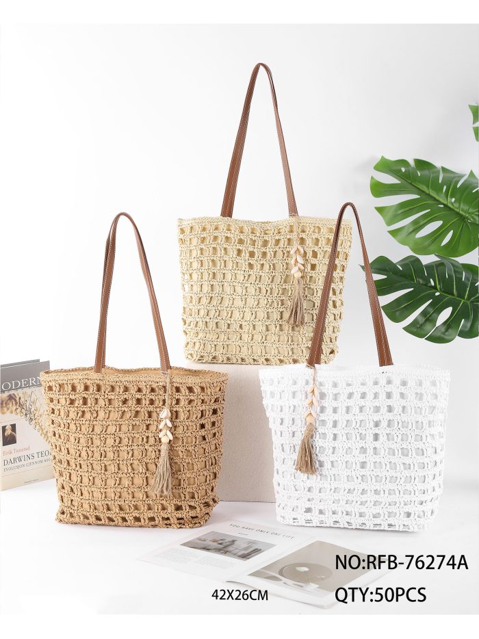 Bolso tote de rafia calada con borla y conchas