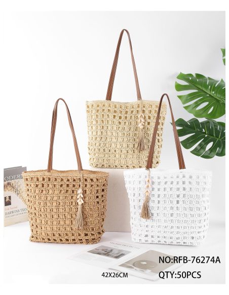 Bolso tote de rafia calada con borla y conchas