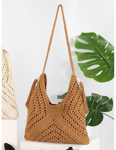 Bolso hobo de crochet con borlas laterales