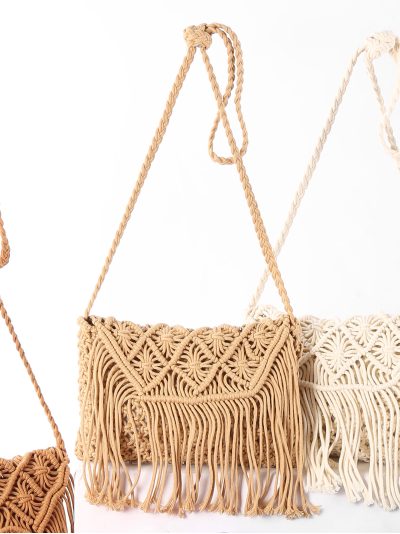 Bolso bandolera de macramé con flecos
