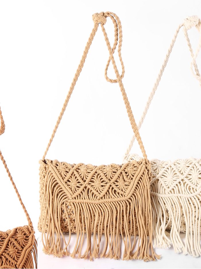Borsa a tracolla in macramè con frange