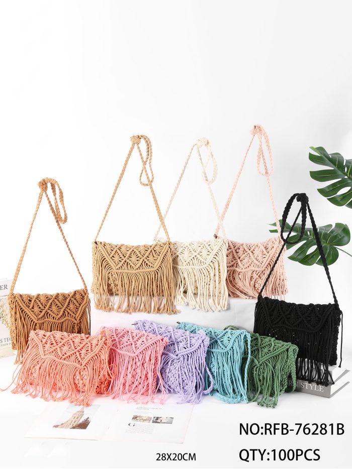 Borsa a tracolla in macramè con frange