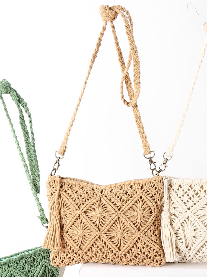 Borsa a tracolla geometrica in macramè con nappa