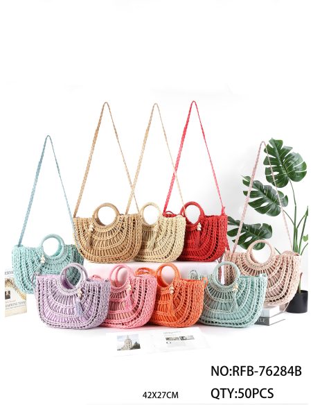 Bolso de rafia semicircular con asa redonda