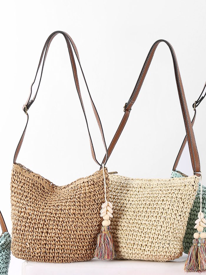 Bolso bandolera de rafia con borla