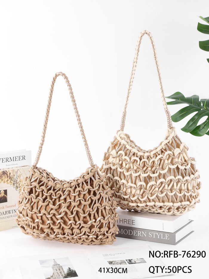 Bolso hobo de macramé metalizada estilo boho