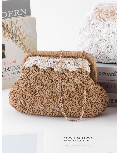 Clutch de rafia con flores y cadena