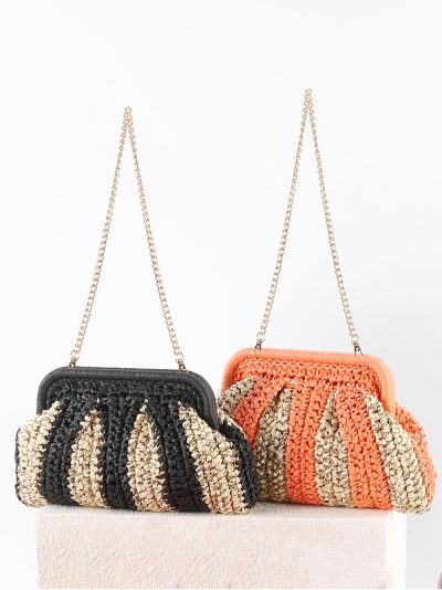 Clutch de rafia a rayas con cadena