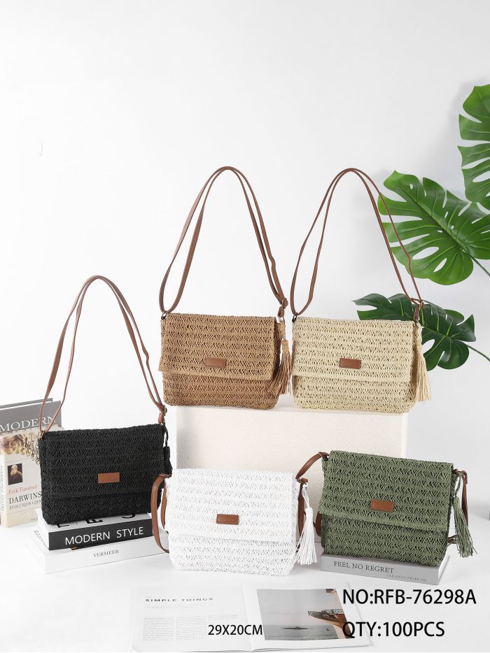 Bolsa transversal boho de ráfia com aba e tassel